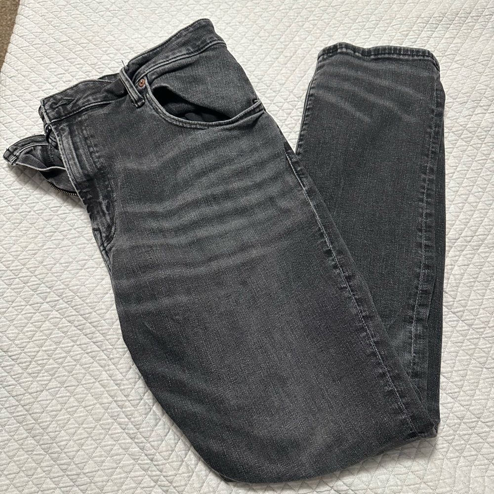 American Eagle men’s jeans